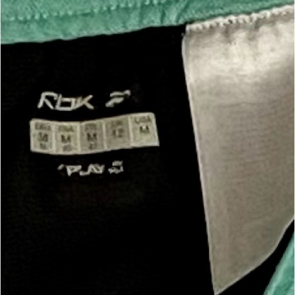 REEBOK Sz-M 80’s Sports Shorts in GUC- Everything Still Good, Even Tie & Elastic - Picture 11 of 11